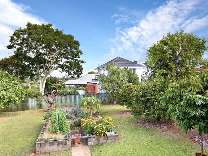 156 Rode Road, Wavell Heights QLD 4012