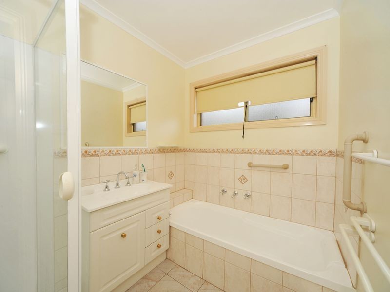 1/20 Wattle Drive, Heathcote VIC 3523