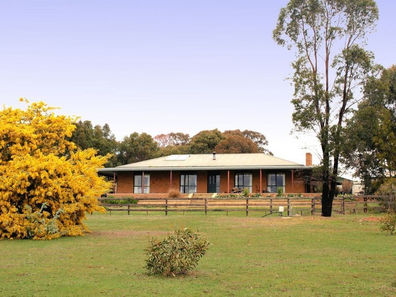 88 Hylands Lane, Heathcote VIC 3523