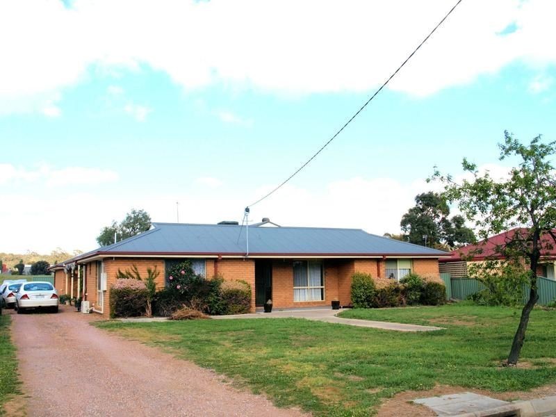 5 Ebden Street, Heathcote VIC 3523