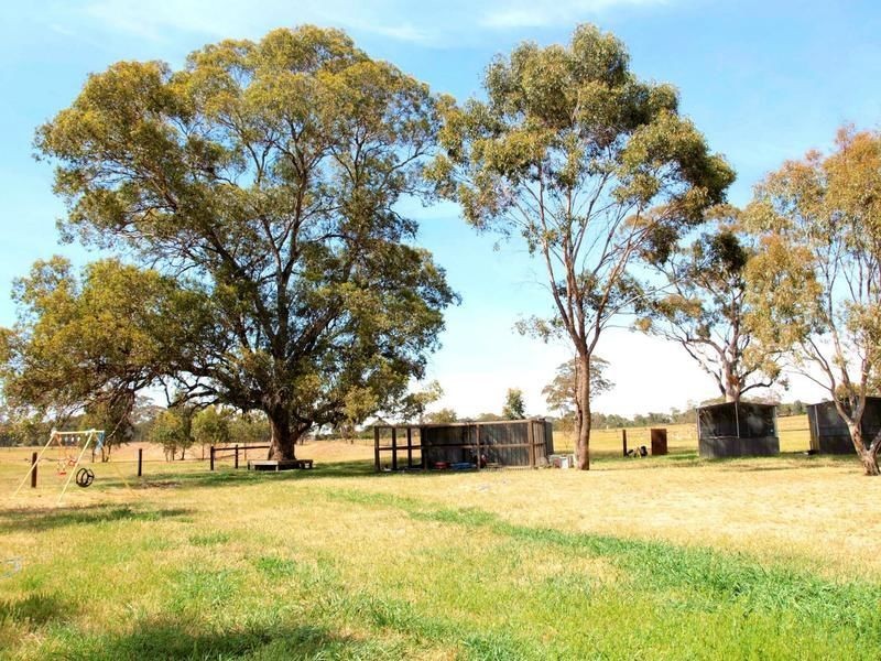 97 Dealba Road, Heathcote VIC 3523