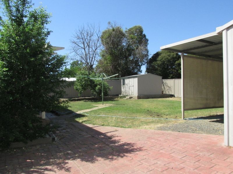 25 Wallaby Avenue, Kangaroo Flat VIC 3555
