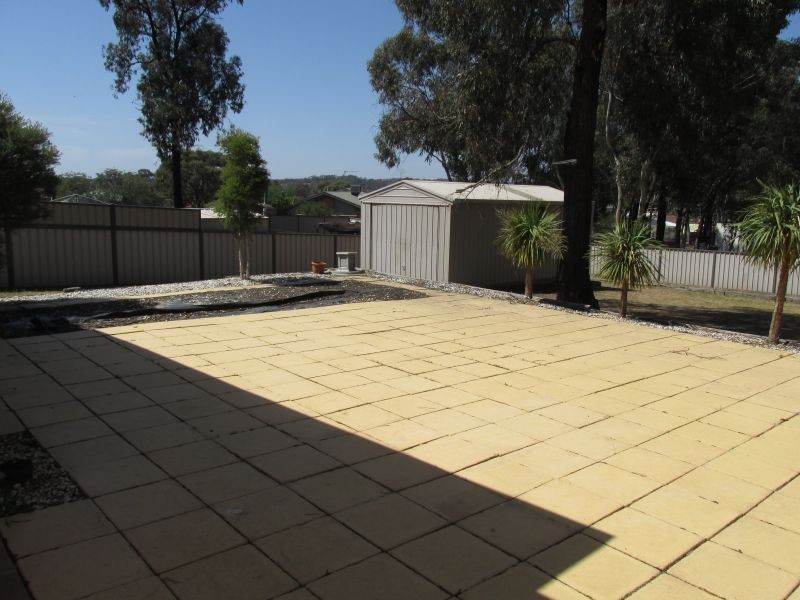 16 Lukin Crescent, Kangaroo Flat VIC 3555