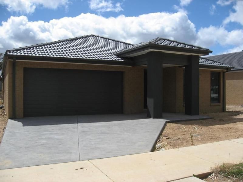 23 Sanctuary Blvd, Maiden Gully VIC 3551