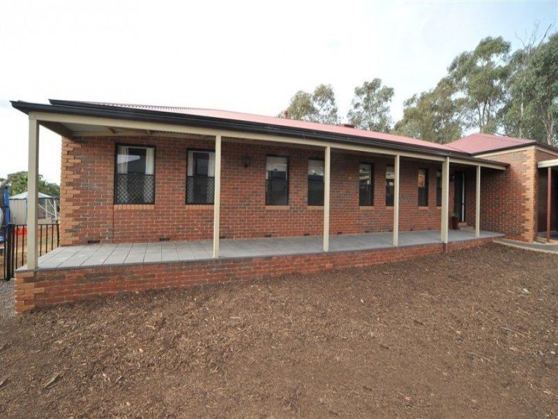 1B Tasman Court, Kangaroo Flat VIC 3555