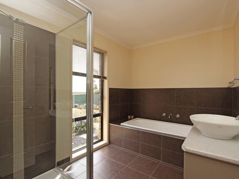 3 Marita Drive, Maiden Gully VIC 3551