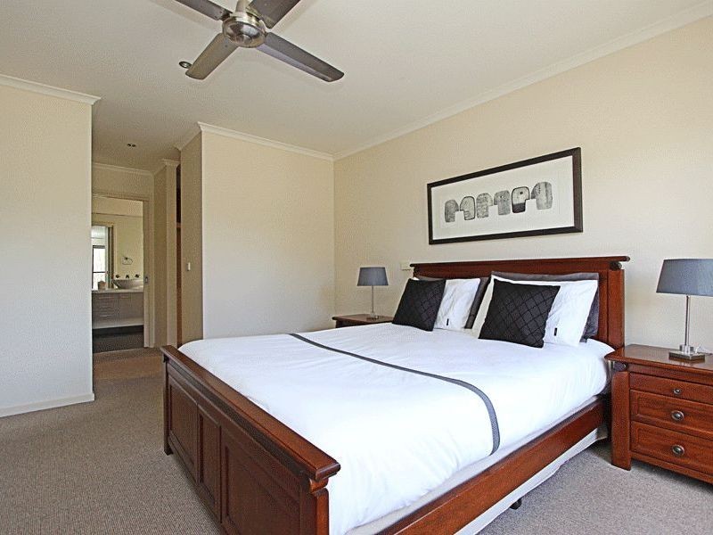 3 Marita Drive, Maiden Gully VIC 3551