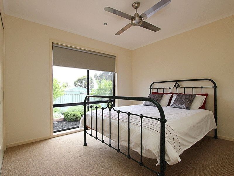 3 Marita Drive, Maiden Gully VIC 3551