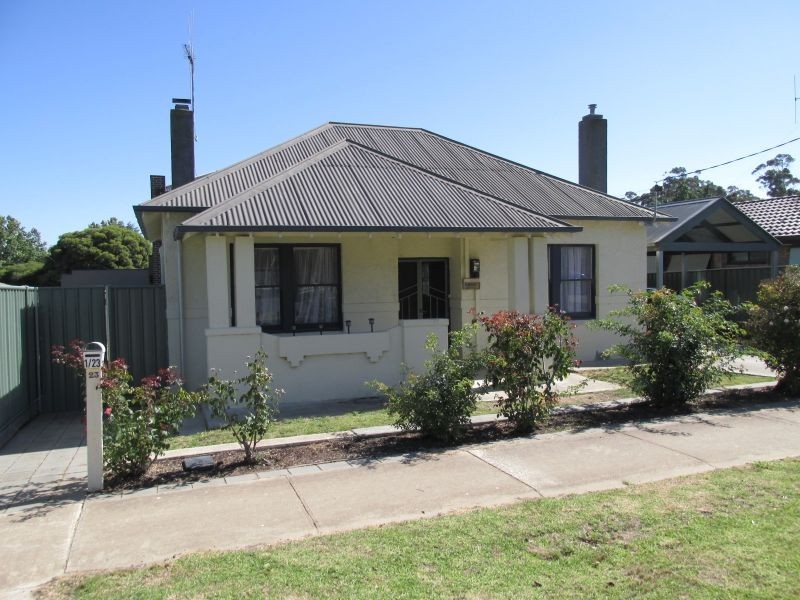 1/23 Nish Street, Flora Hill VIC 3550