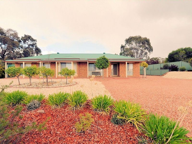 6 Michelle Drive, Maiden Gully VIC 3551
