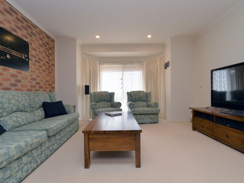 6 Michelle Drive, Maiden Gully VIC 3551