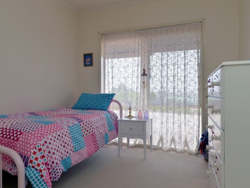 6 Michelle Drive, Maiden Gully VIC 3551