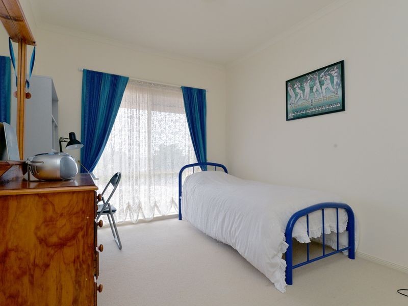 6 Michelle Drive, Maiden Gully VIC 3551