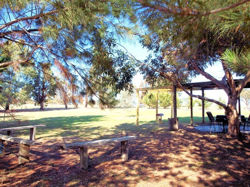 1 Sailors Gully Court, Heathcote VIC 3523