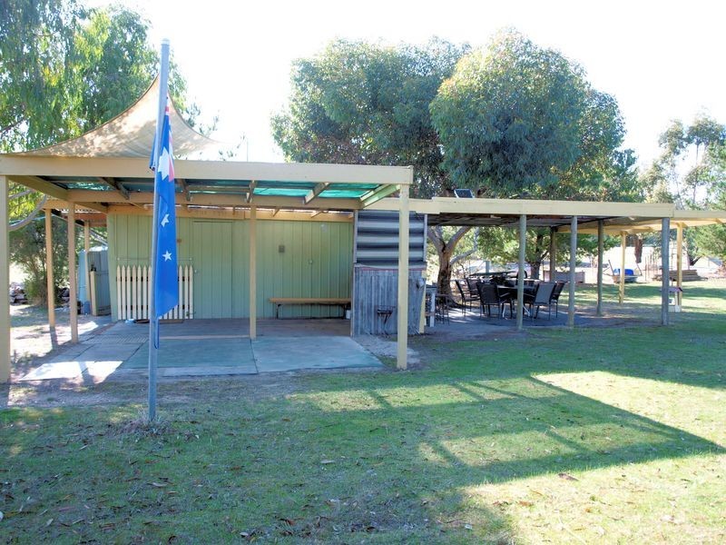 1 Sailors Gully Court, Heathcote VIC 3523