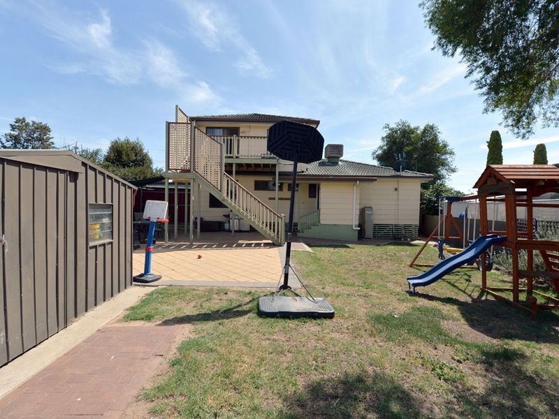 4 Yandong Street, White Hills VIC 3550