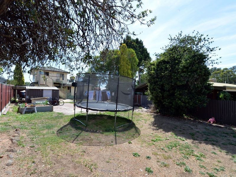 4 Yandong Street, White Hills VIC 3550