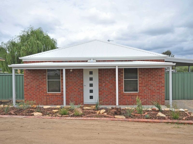 24 Leslie Street, Eaglehawk VIC 3556