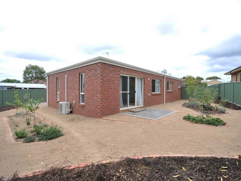 24 Leslie Street, Eaglehawk VIC 3556