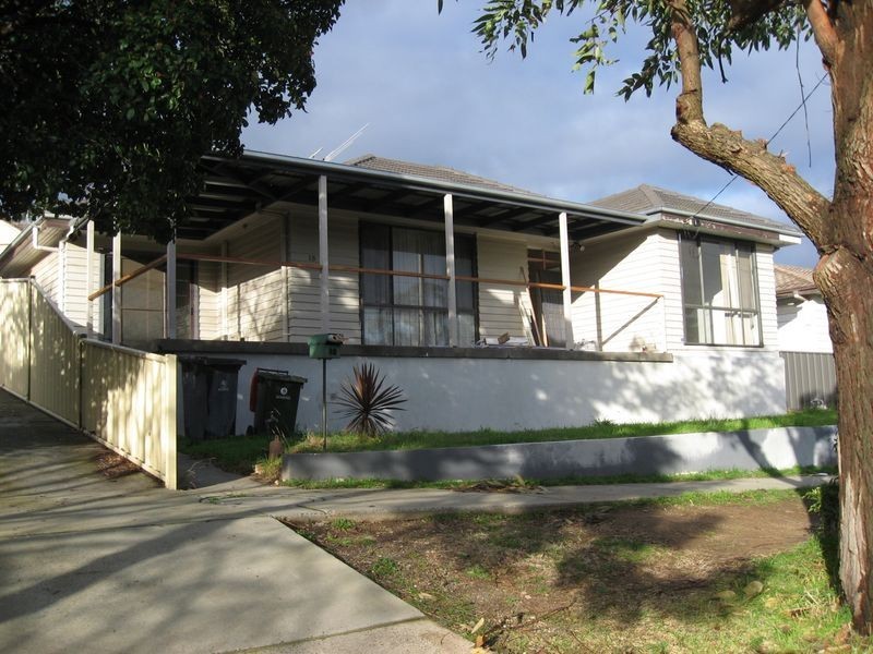 18 Specimen Hill Road, Golden Square VIC 3555