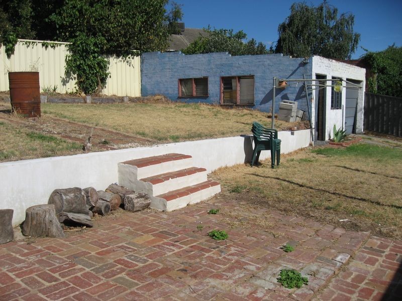 18 Specimen Hill Road, Golden Square VIC 3555