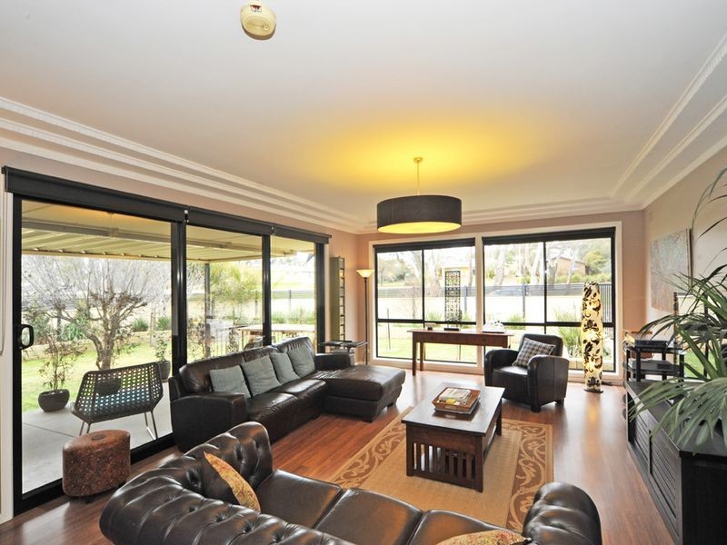 358 High Street, Kangaroo Flat VIC 3555