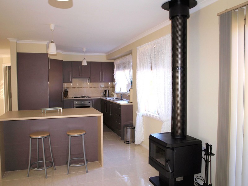 210 Hall Road, Heathcote VIC 3523