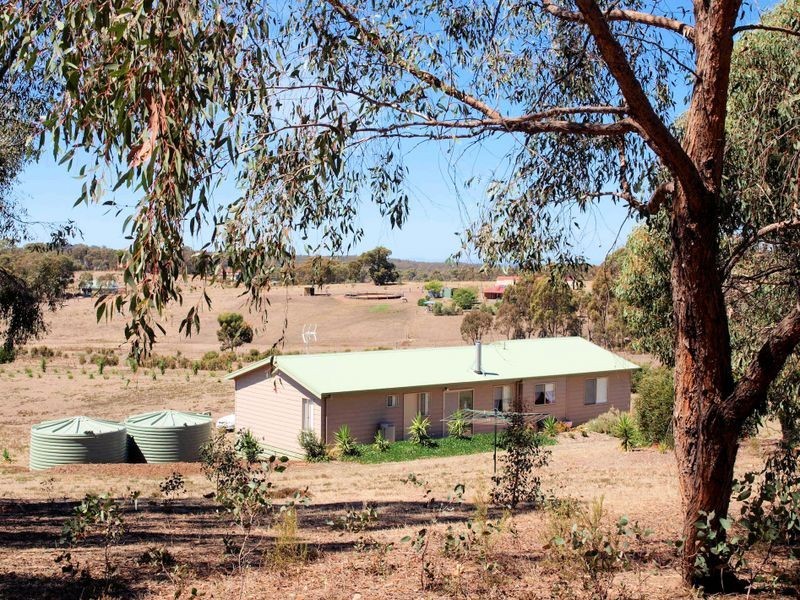 210 Hall Road, Heathcote VIC 3523