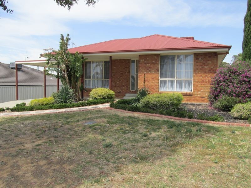 7 Pattison Drive, Kangaroo Flat VIC 3555