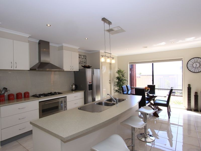 23 Ambrosia Rise, Epsom VIC 3551