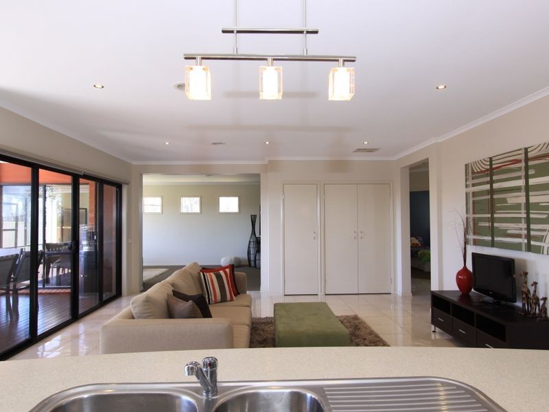 23 Ambrosia Rise, Epsom VIC 3551
