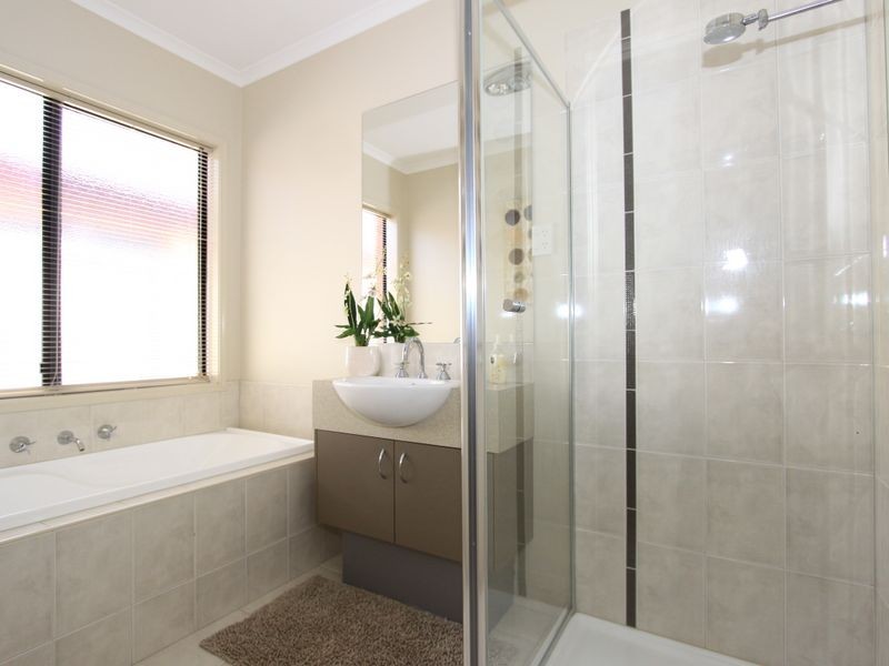 23 Ambrosia Rise, Epsom VIC 3551