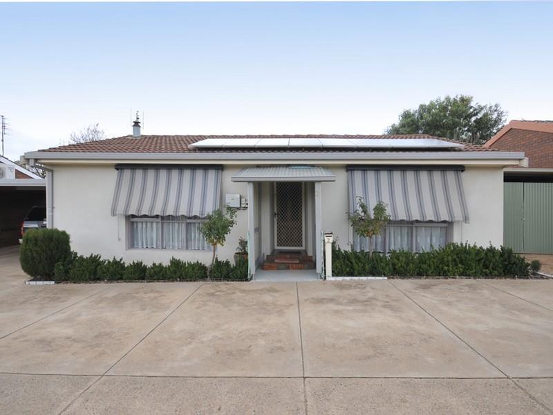 2/87 Ebden Street, Heathcote VIC 3523