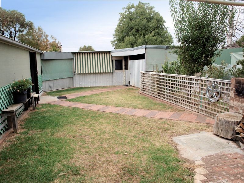 2/87 Ebden Street, Heathcote VIC 3523