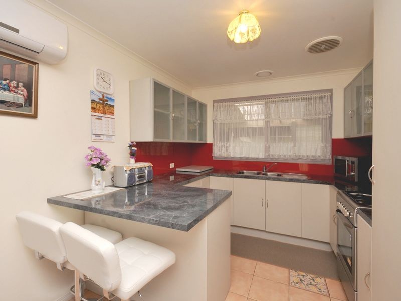 2/87 Ebden Street, Heathcote VIC 3523