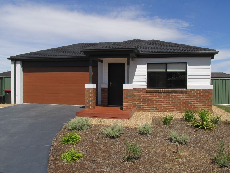 16 Caulfield Drive, Ascot VIC 3551