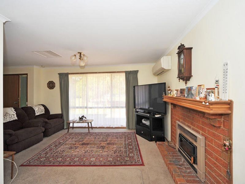 18 Shakespere Road, Heathcote VIC 3523