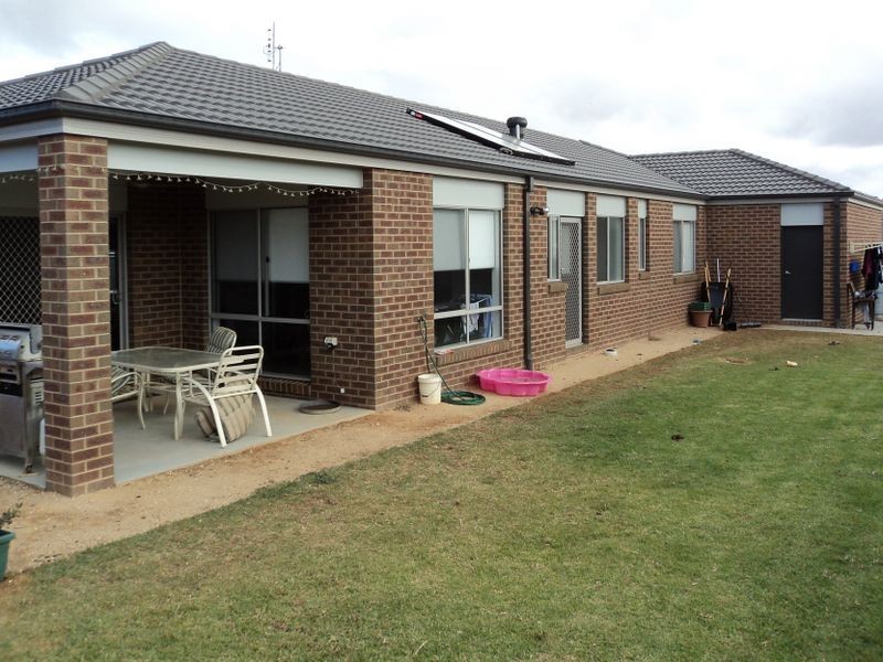 14 Erindale Way, Marong VIC 3515