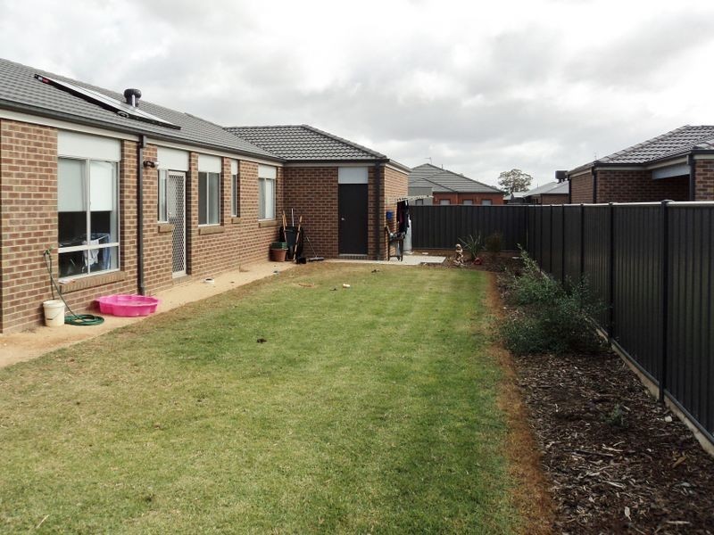 14 Erindale Way, Marong VIC 3515
