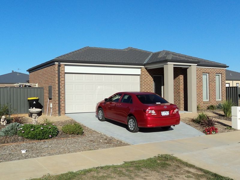 14 Erindale Way, Marong VIC 3515