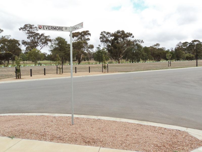 14 Erindale Way, Marong VIC 3515