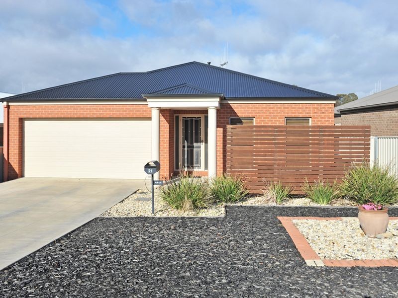 21 Symonds Street, Golden Square VIC 3555