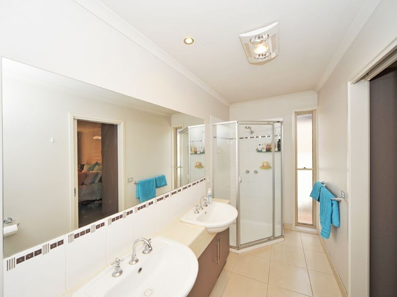 21 Symonds Street, Golden Square VIC 3555
