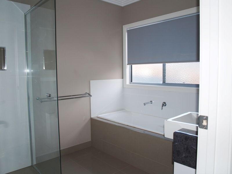 17 A Cousins Street, Strathdale VIC 3550