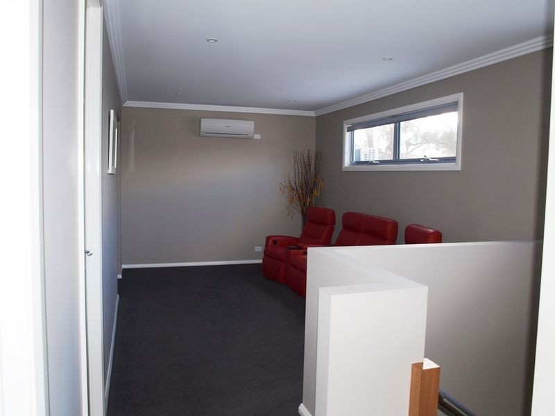 17 A Cousins Street, Strathdale VIC 3550