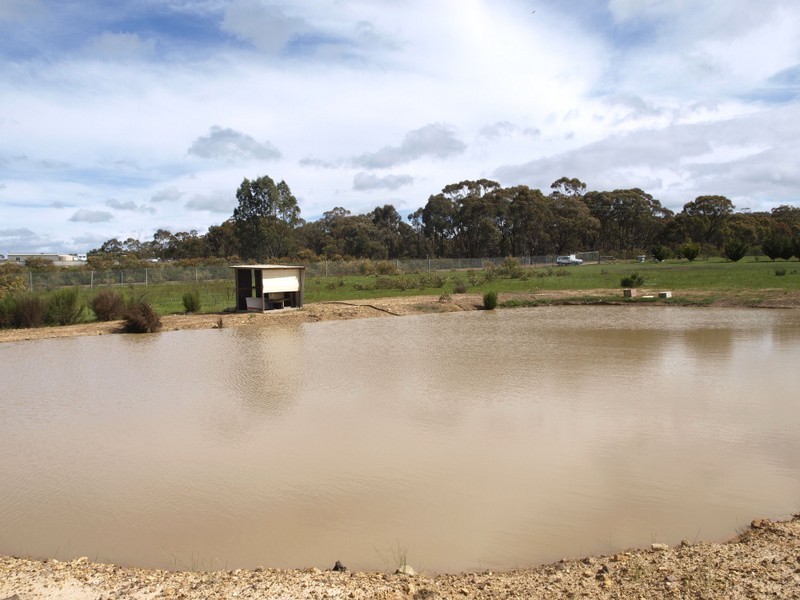 2 McNutts Lane, Heathcote VIC 3523