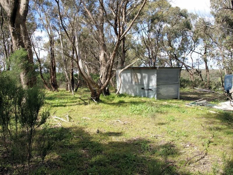 2 McNutts Lane, Heathcote VIC 3523