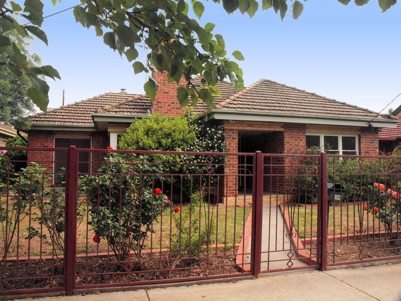 198 High Street, Kangaroo Flat VIC 3555
