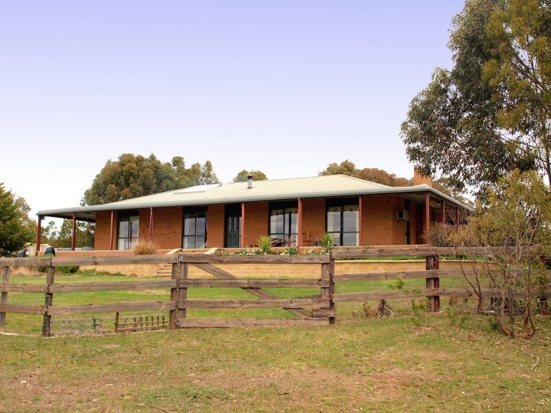 88 Hylands Lane, Heathcote VIC 3523