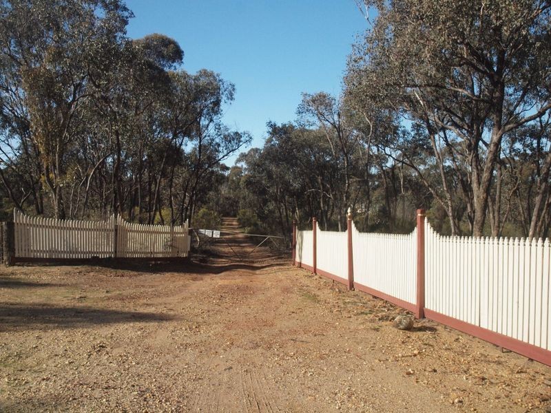 66 Ellesmere Ave, Axedale VIC 3551